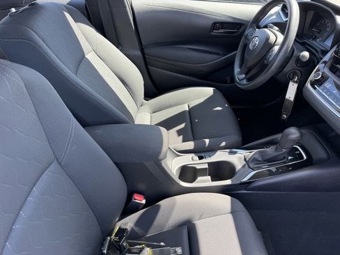 Used 2023 Toyota Corolla LE image 8