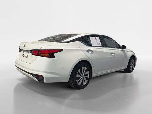 Certified 2025 Nissan Altima 2.5 S FWD image 6