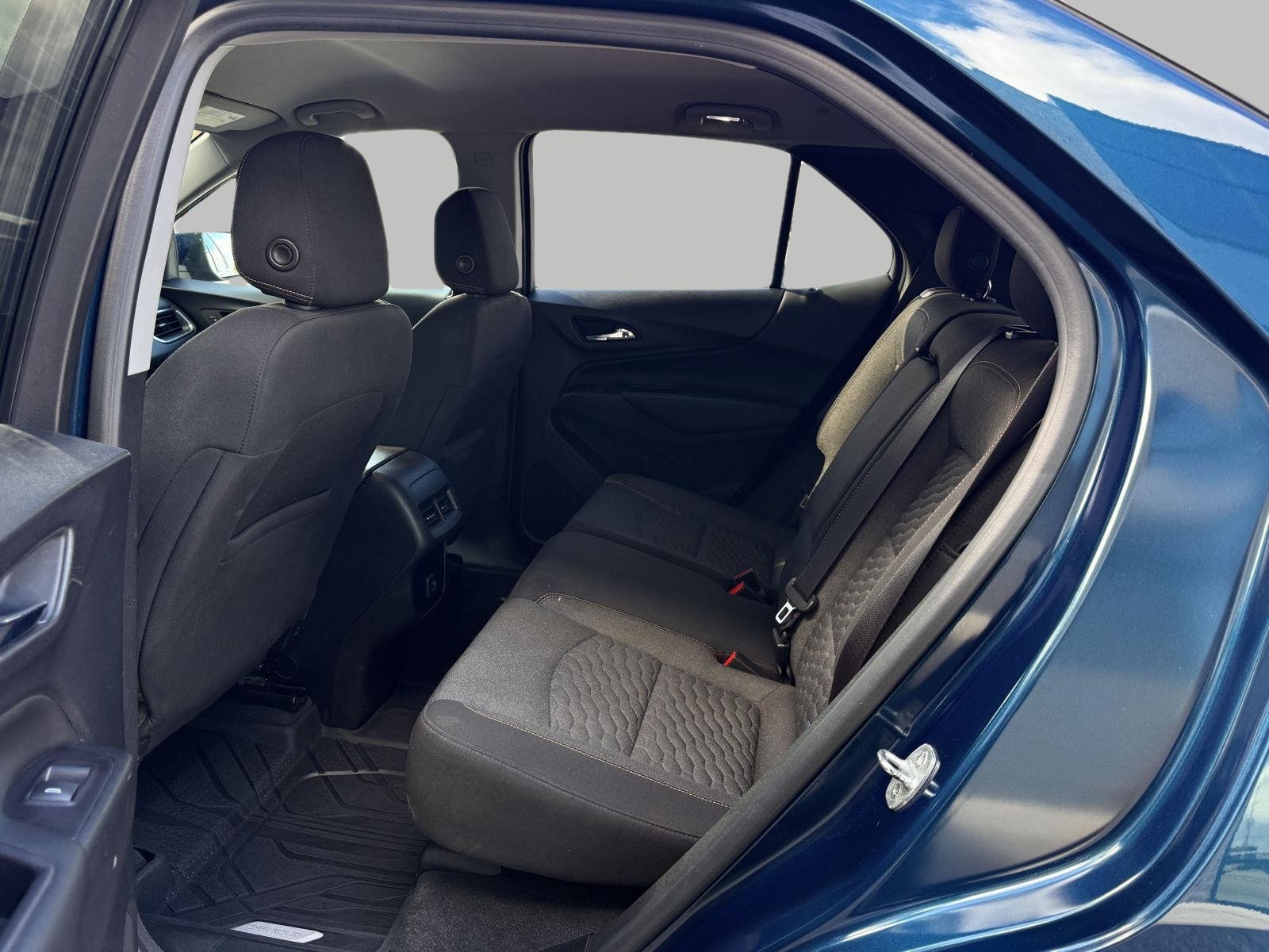 Used 2020 Chevrolet Equinox LT AWD/4WD image 27