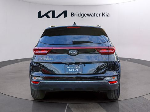 Certified 2022 Kia Sportage EX w/ EX Technology Package AWD/4WD image 5
