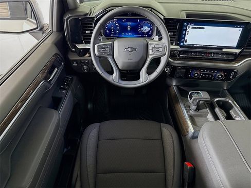 New 2026 Chevrolet Silverado 1500 LT Trail Boss w/ Convenience Package II image 15