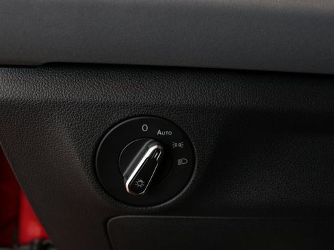 Used 2025 Volkswagen Jetta SE w/ Sunroof Package image 10