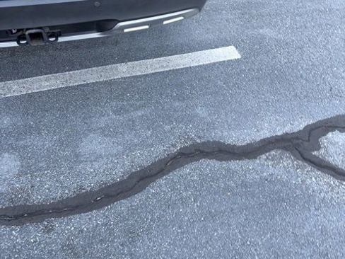 Used 2020 Ford Explorer XLT w/ Equipment Group 202A image 20