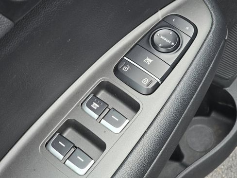 Used 2018 Kia Optima LX image 25