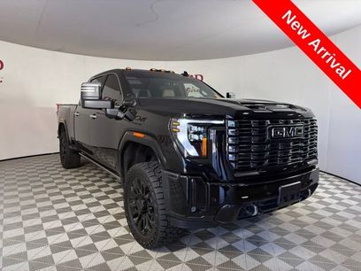 Used 2026 GMC Sierra 2500 Denali Ultimate w/ LPO, Black Badging Package