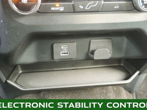 Used 2022 Ford F150 XLT w/ XTR Package image 15