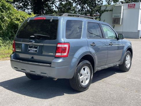 Used 2011 Ford Escape XLT w/ 202A Rapid Spec Order Code FWD image 3