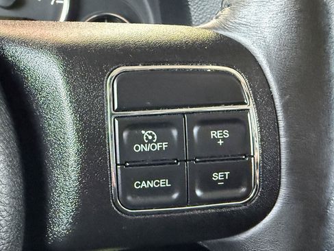 Used 2018 Jeep Wrangler Unlimited Rubicon w/ Connectivity Group AWD/4WD image 18