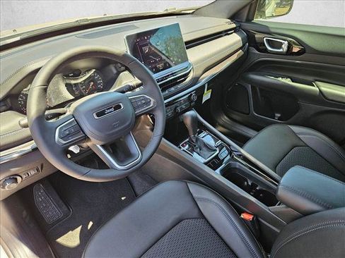 New 2026 Jeep Compass Latitude AWD/4WD image 3