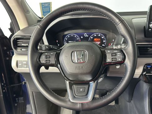 Used 2023 Honda Pilot Elite image 11