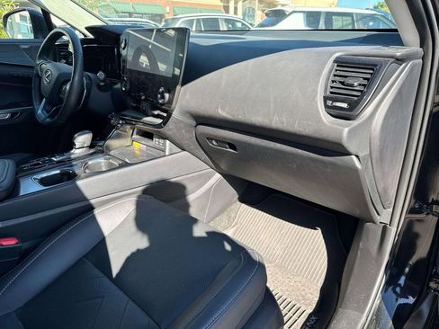 Used 2022 Lexus NX 300h AWD image 13