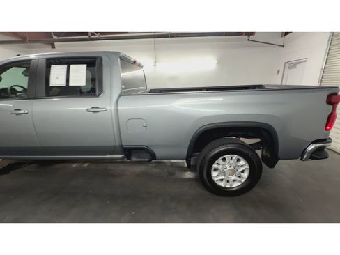 Used 2026 Chevrolet Silverado 2500 LT w/ Safety Package AWD/4WD image 6