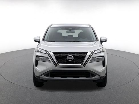 Used 2025 Nissan Rogue SV AWD/4WD image 2