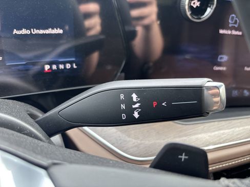 New 2026 Chevrolet Suburban High Country AWD/4WD image 22