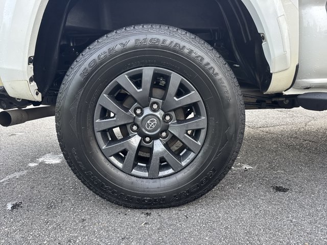 Used 2023 Toyota Tacoma SR5 w/ Technology Package AWD/4WD image 17