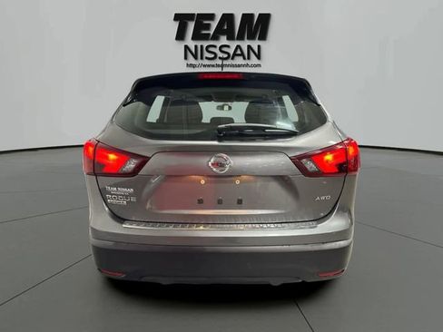 Used 2018 Nissan Rogue Sport S image 5