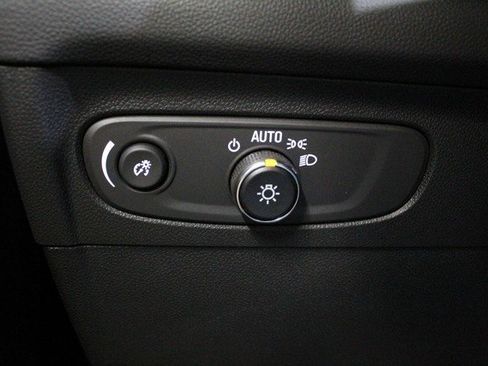 Certified 2023 Buick Envision Essence w/ Sport Touring Package image 22