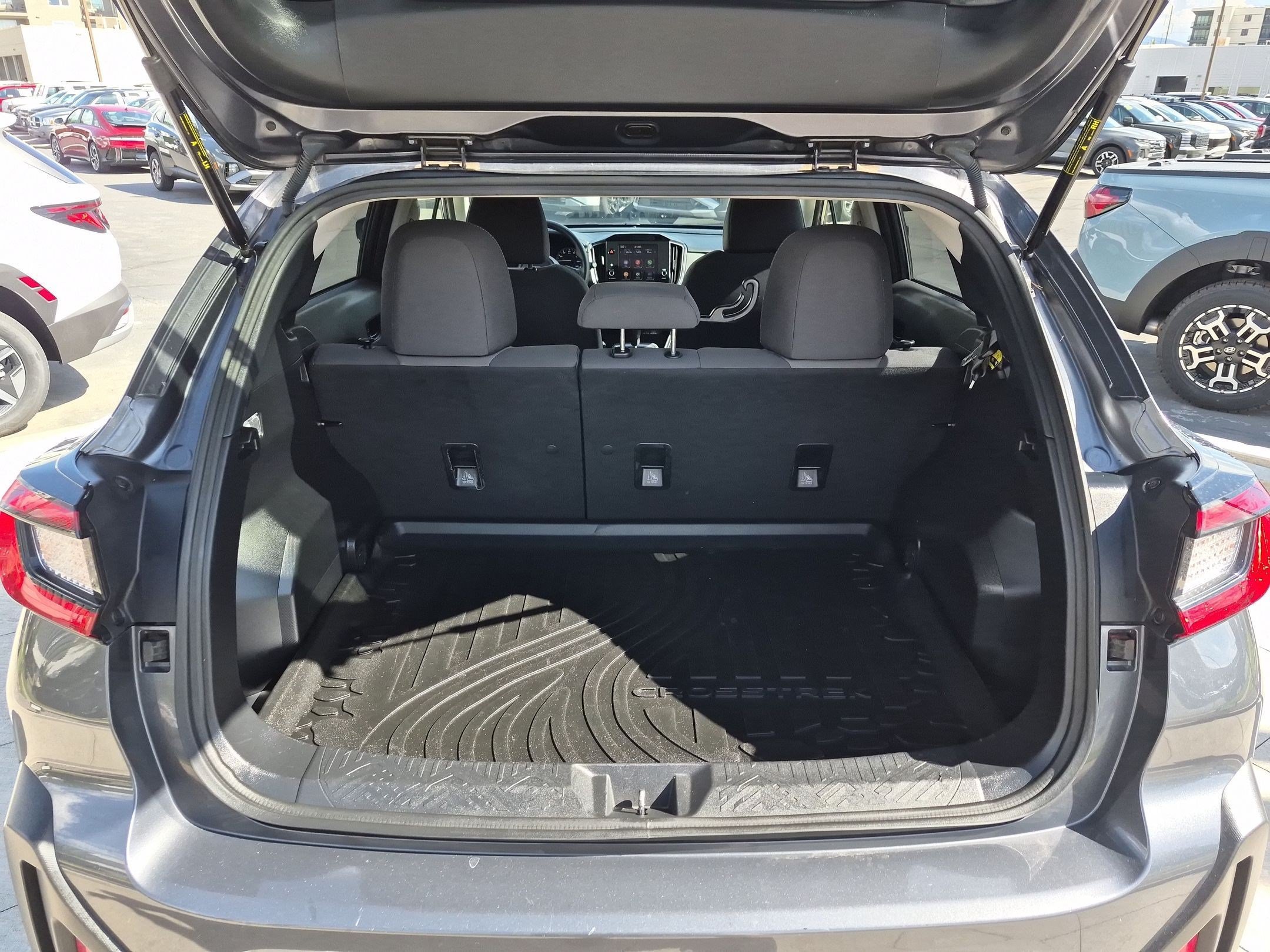Used 2025 Subaru Crosstrek 2.5i Premium AWD/4WD image 29