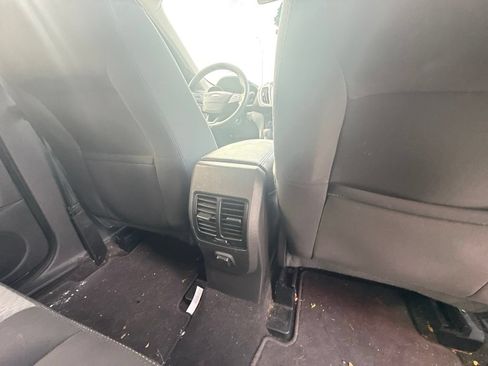 Used 2017 Ford Escape SE FWD image 15