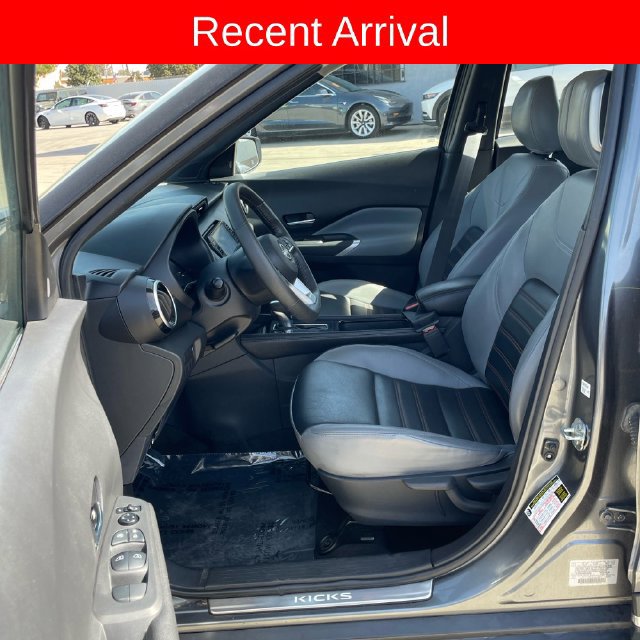 Used 2022 Nissan Kicks SR w/ Premium Package FWD image 4