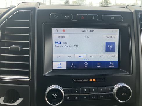 Used 2021 Ford Expedition Limited image 31