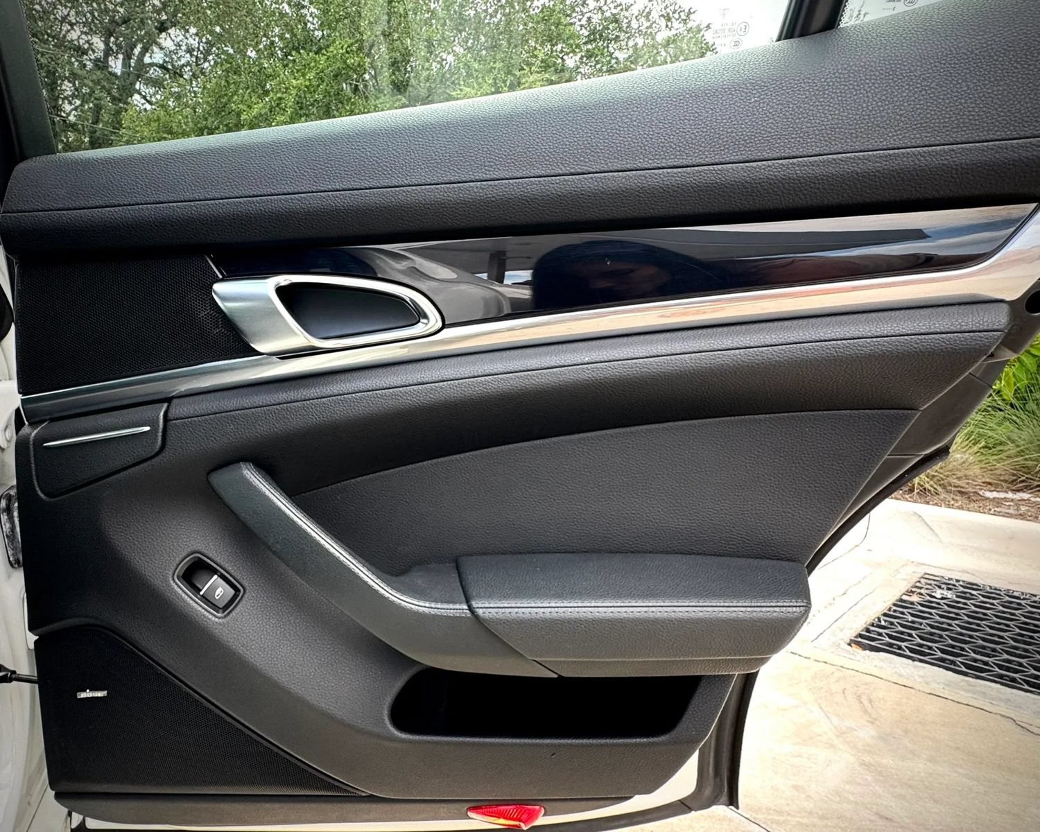 Used 2014 Porsche Panamera 4 AWD/4WD image 24