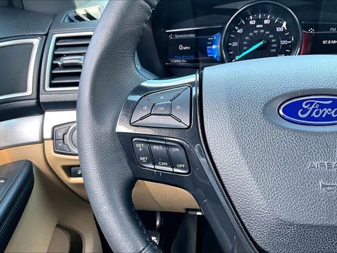 Used 2017 Ford Explorer XLT w/ Equipment Group 202A FWD image 24