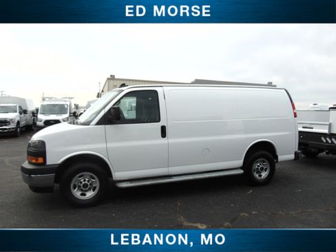Used 2024 GMC Savana 2500 Work Van w/ Driver Convenience Package image 2