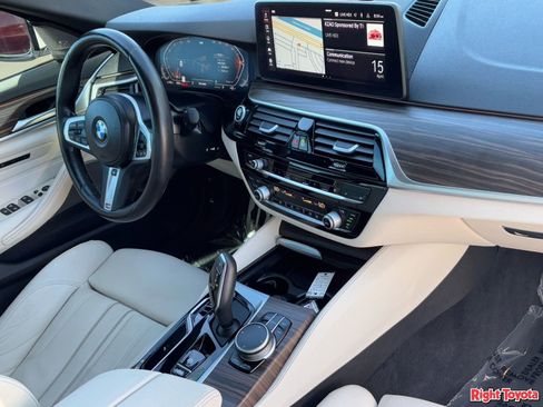 Used 2023 BMW 540i w/ M Sport Package RWD image 11