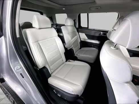 Used 2025 Hyundai Santa Fe Calligraphy AWD/4WD image 23
