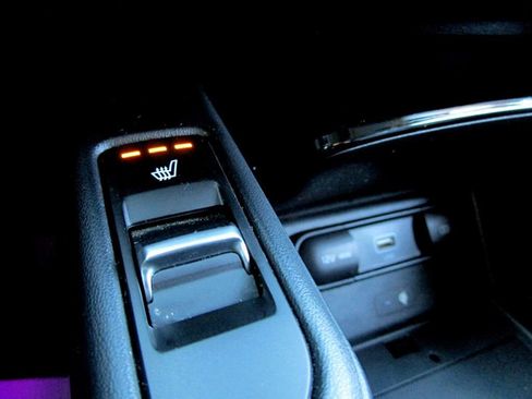 Used 2022 Kia Telluride S image 32