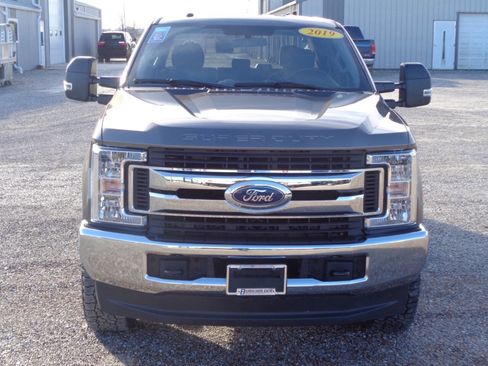 Used 2019 Ford F250 XLT image 4