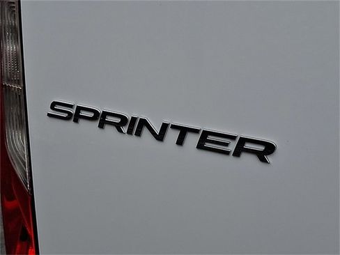 Used 2025 Mercedes-Benz Sprinter 2500 image 23