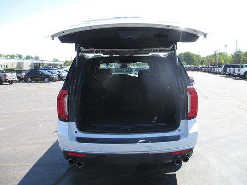 Used 2023 GMC Yukon Denali w/ Denali Reserve Package AWD/4WD image 8