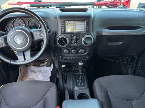 Used 2017 Jeep Wrangler Unlimited Sport w/ Quick Order Package 24S AWD/4WD image 22