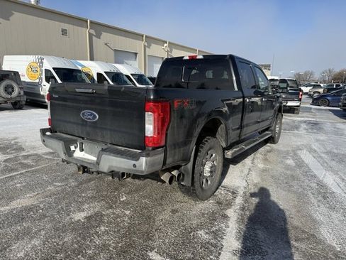 Used 2019 Ford F350 Lariat w/ Chrome Package image 7