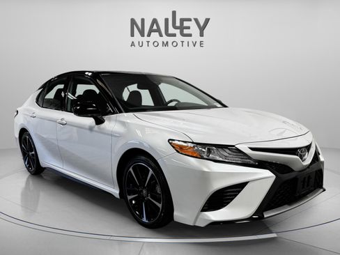 Used 2020 Toyota Camry XSE image 7