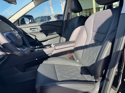 New 2026 Nissan Rogue Platinum w/ Platinum Premium Package image 9