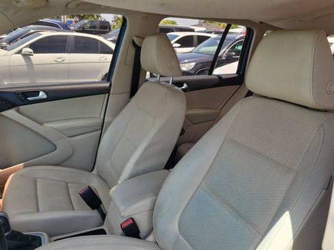 Used 2017 Volkswagen Tiguan S FWD image 11