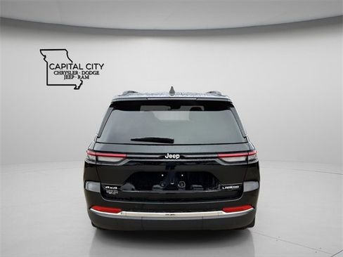 New 2025 Jeep Grand Cherokee Laredo X image 5