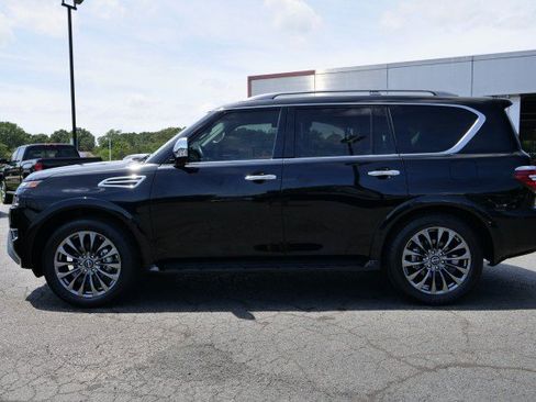 Used 2023 Nissan Armada Platinum w/ Captain's Chairs Package RWD image 5