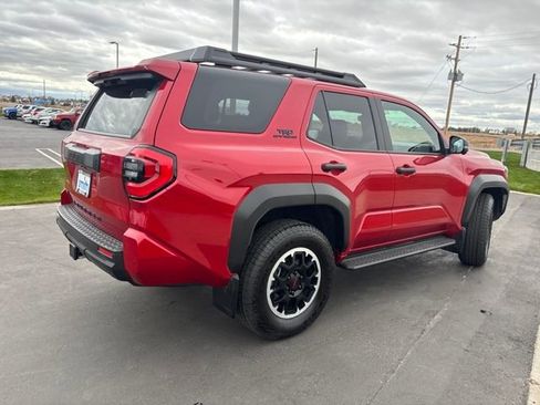 Used 2025 Toyota 4Runner TRD Off-Road Premium AWD/4WD image 3