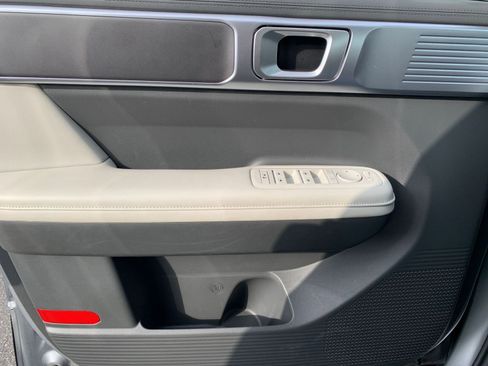 Used 2025 Hyundai Santa Fe SEL image 18