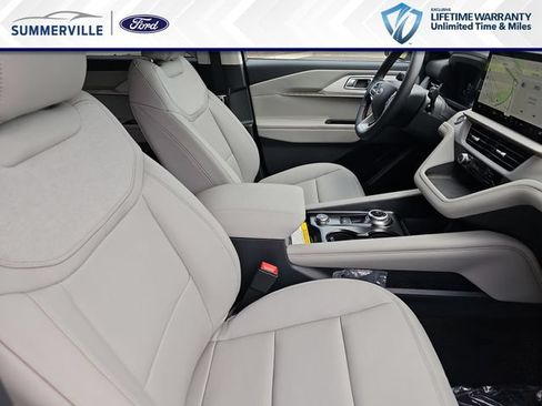 New 2026 Ford Explorer Active w/ Active Comfort Package RWD image 12