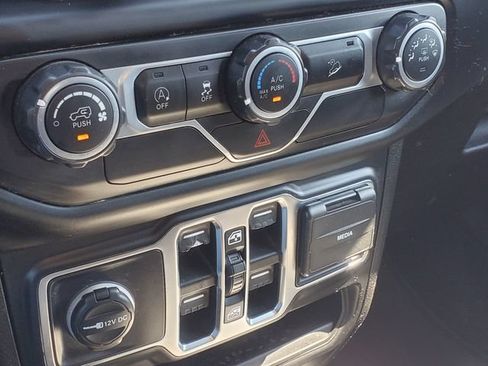 Used 2020 Jeep Wrangler Unlimited Sport AWD/4WD image 18