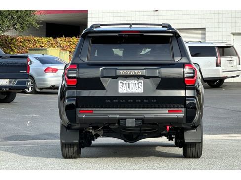 New 2026 Toyota 4Runner SR5 image 4