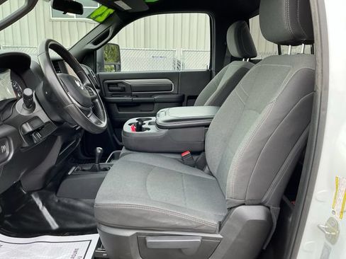Used 2024 RAM 3500 Tradesman w/ Snow Chief Group AWD/4WD image 9