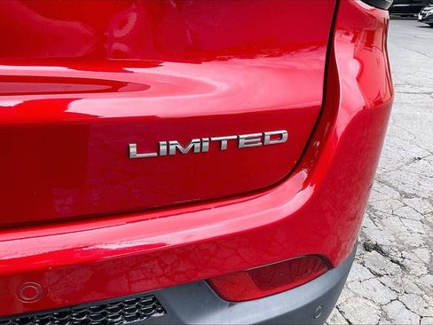 Used 2025 Jeep Compass Limited AWD/4WD image 9