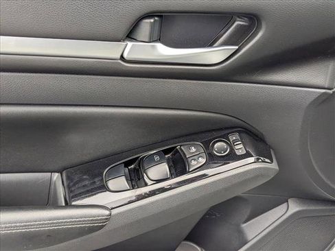 Certified 2023 Nissan Altima 2.5 SV image 7