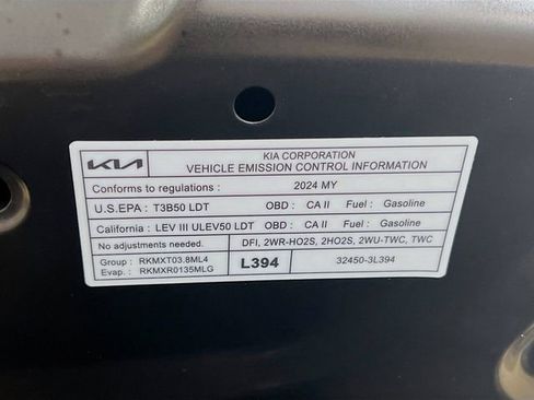 Used 2024 Kia Telluride EX w/ EX Captain's Chair Package image 37